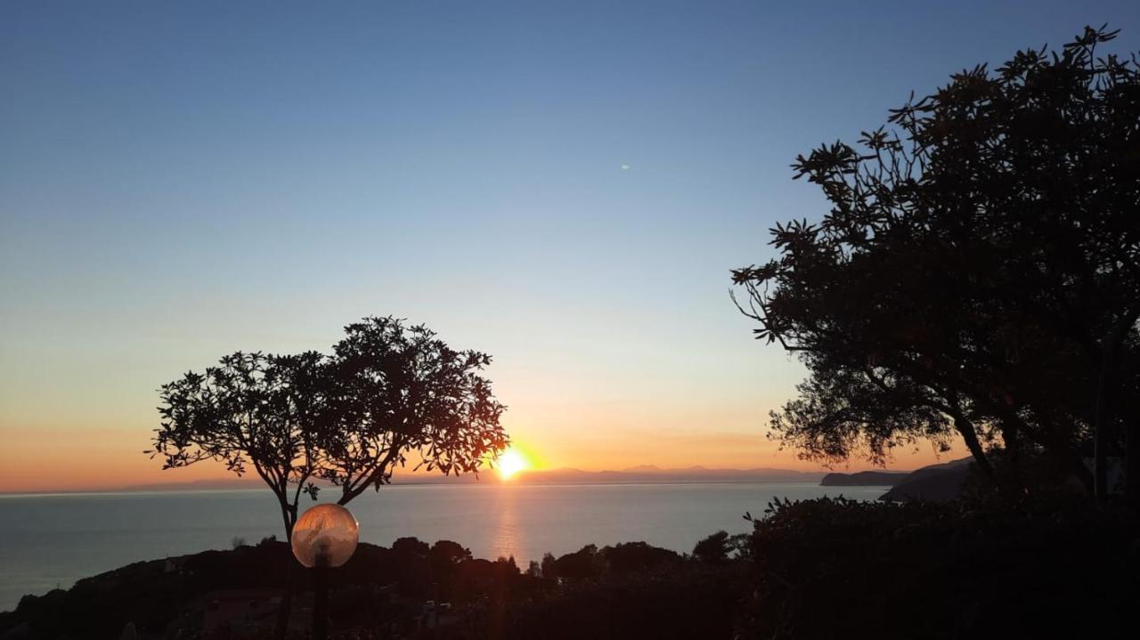 Fewo Sole E Azzurro Capoliveri  Bagian luar foto
